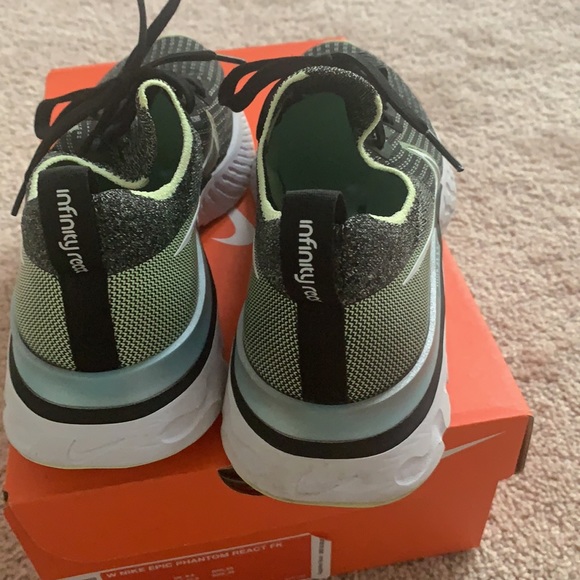 Nike React Flyknit - 8 - Picture 3 of 5